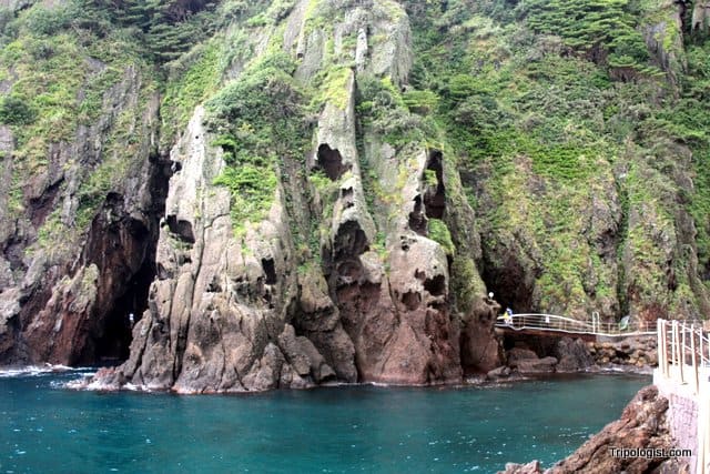 Beautiful scenery on the ocean-side trail from Dodong Village to Dodong Lighthouse on Ulleungdo.