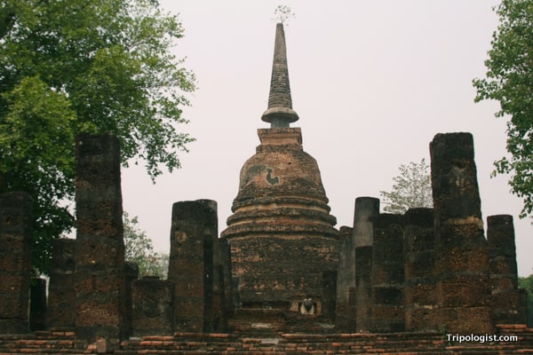 A large chedi at Wat Chang Lom, one of the many ruins of Sukhothai.